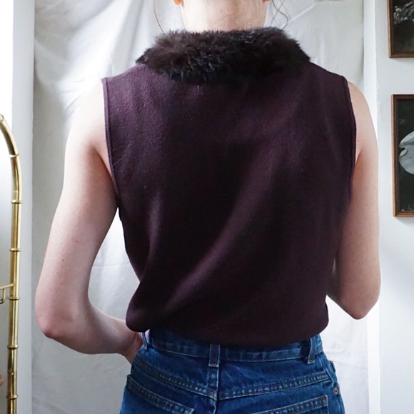 Vintage Knitted Sleeveless Brown Sweater with Fur Collar - Picture 2 of 4